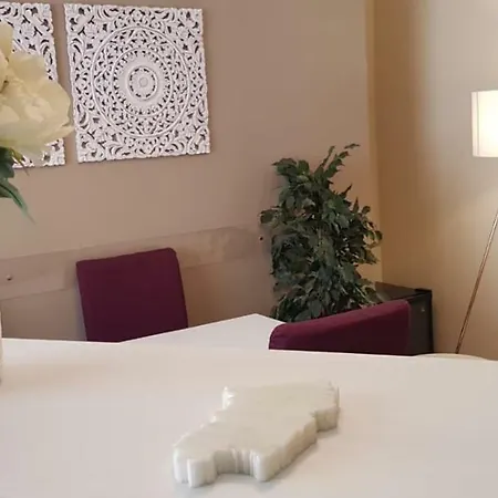 Fior Di Loto 4* كالياري